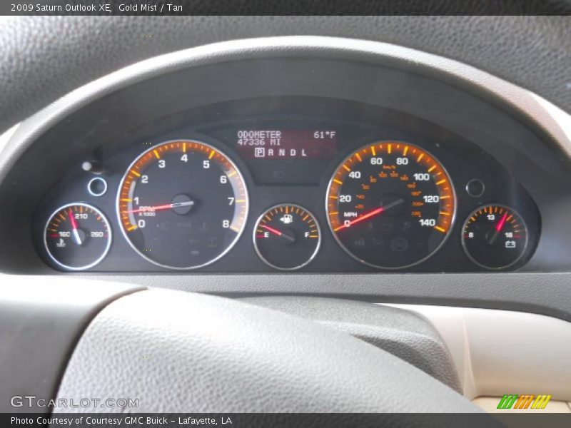 Gold Mist / Tan 2009 Saturn Outlook XE