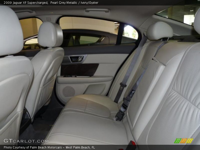 Pearl Grey Metallic / Ivory/Oyster 2009 Jaguar XF Supercharged