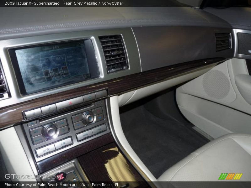Pearl Grey Metallic / Ivory/Oyster 2009 Jaguar XF Supercharged