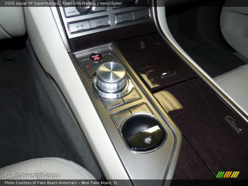 Controls of 2009 XF Supercharged