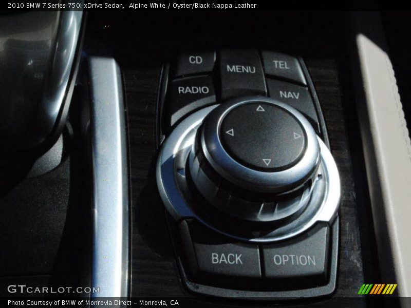 Controls of 2010 7 Series 750i xDrive Sedan