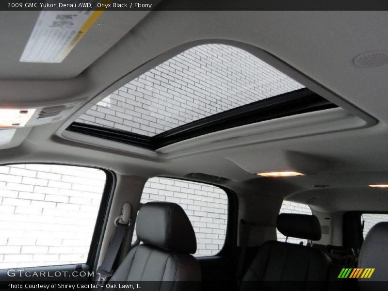Onyx Black / Ebony 2009 GMC Yukon Denali AWD