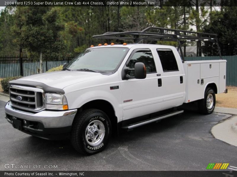 Oxford White / Medium Flint 2004 Ford F250 Super Duty Lariat Crew Cab 4x4 Chassis