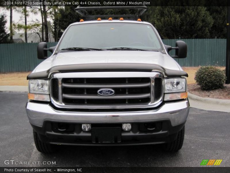 Oxford White / Medium Flint 2004 Ford F250 Super Duty Lariat Crew Cab 4x4 Chassis