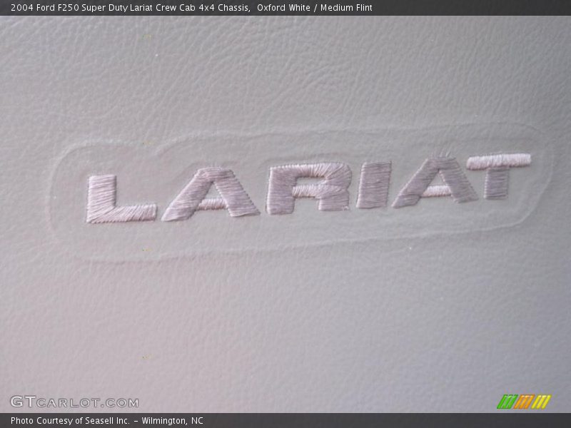 Oxford White / Medium Flint 2004 Ford F250 Super Duty Lariat Crew Cab 4x4 Chassis