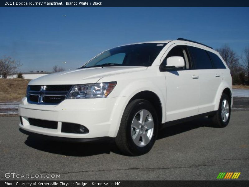 Front 3/4 View of 2011 Journey Mainstreet