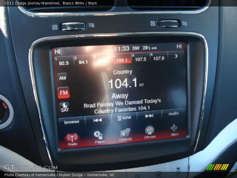 Bianco White / Black 2011 Dodge Journey Mainstreet
