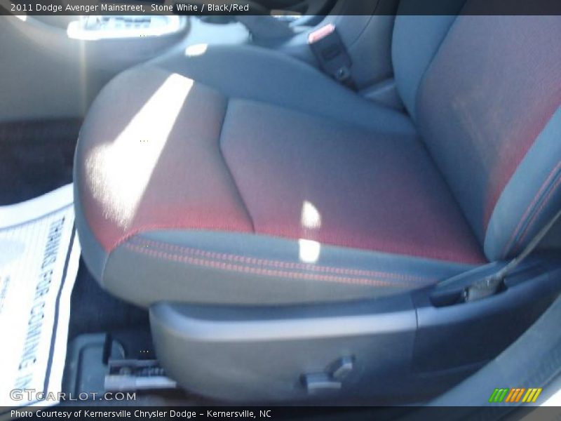 Stone White / Black/Red 2011 Dodge Avenger Mainstreet