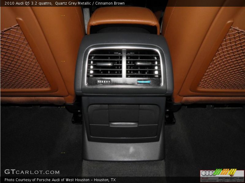 Quartz Grey Metallic / Cinnamon Brown 2010 Audi Q5 3.2 quattro