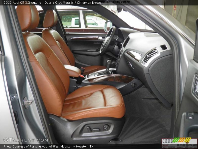 Quartz Grey Metallic / Cinnamon Brown 2010 Audi Q5 3.2 quattro