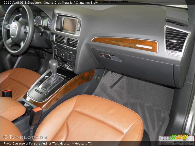 Quartz Grey Metallic / Cinnamon Brown 2010 Audi Q5 3.2 quattro