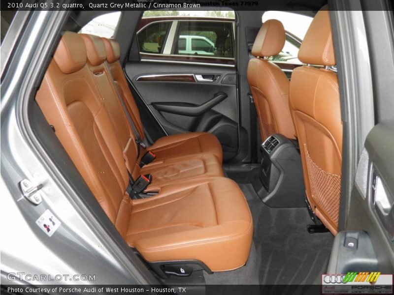 Quartz Grey Metallic / Cinnamon Brown 2010 Audi Q5 3.2 quattro