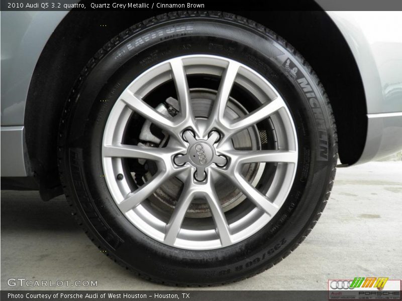 Quartz Grey Metallic / Cinnamon Brown 2010 Audi Q5 3.2 quattro