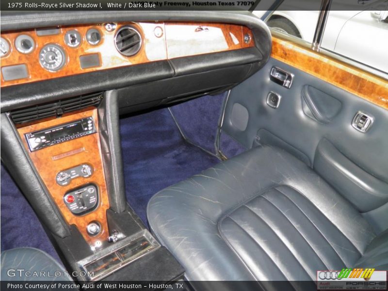 White / Dark Blue 1975 Rolls-Royce Silver Shadow I