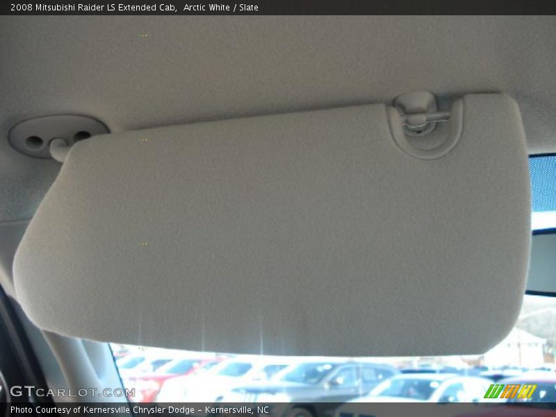 Arctic White / Slate 2008 Mitsubishi Raider LS Extended Cab