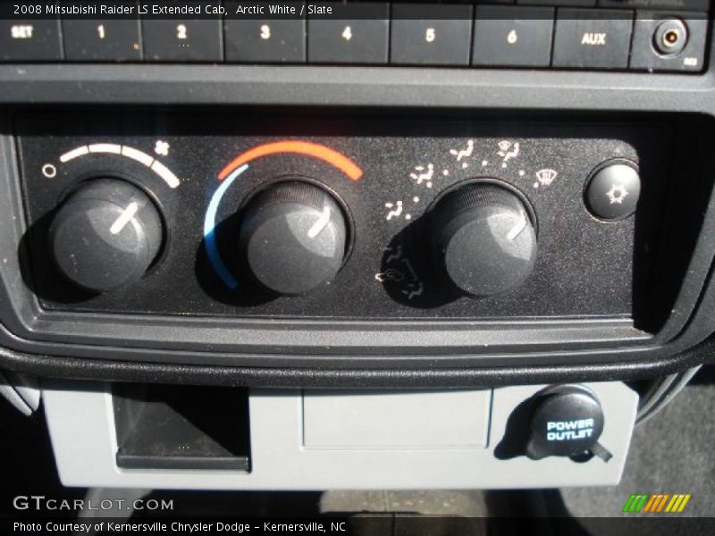 Arctic White / Slate 2008 Mitsubishi Raider LS Extended Cab