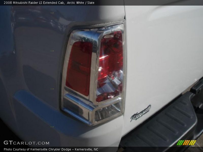 Arctic White / Slate 2008 Mitsubishi Raider LS Extended Cab