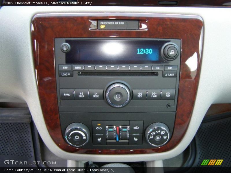 Silver Ice Metallic / Gray 2009 Chevrolet Impala LT