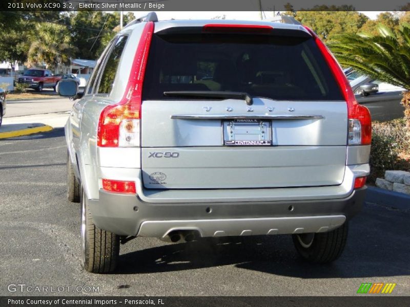 Electric Silver Metallic / Beige 2011 Volvo XC90 3.2