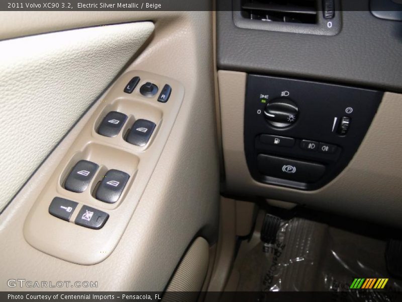 Electric Silver Metallic / Beige 2011 Volvo XC90 3.2