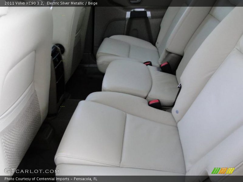 Electric Silver Metallic / Beige 2011 Volvo XC90 3.2