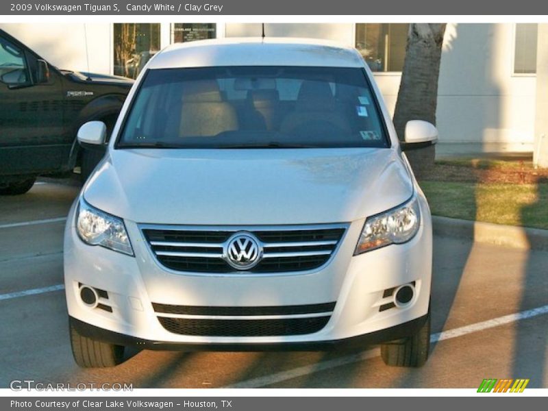 Candy White / Clay Grey 2009 Volkswagen Tiguan S