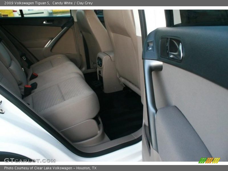 Candy White / Clay Grey 2009 Volkswagen Tiguan S