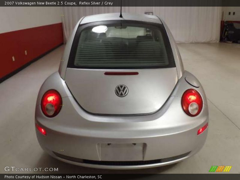 Reflex Silver / Grey 2007 Volkswagen New Beetle 2.5 Coupe