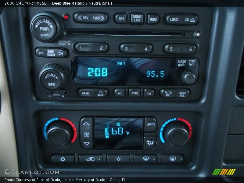 Controls of 2006 Yukon XL SLT