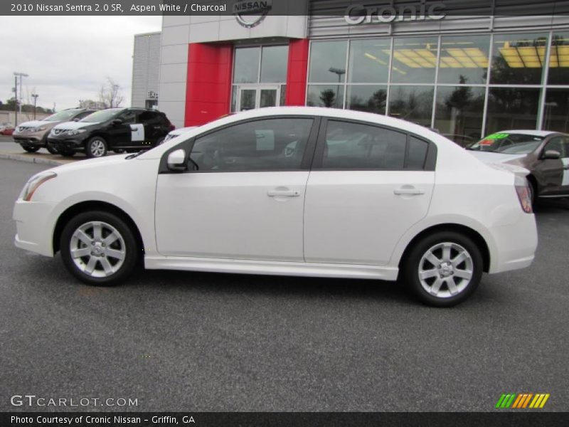 Aspen White / Charcoal 2010 Nissan Sentra 2.0 SR