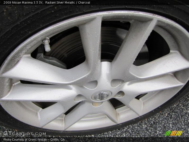 Radiant Silver Metallic / Charcoal 2009 Nissan Maxima 3.5 SV