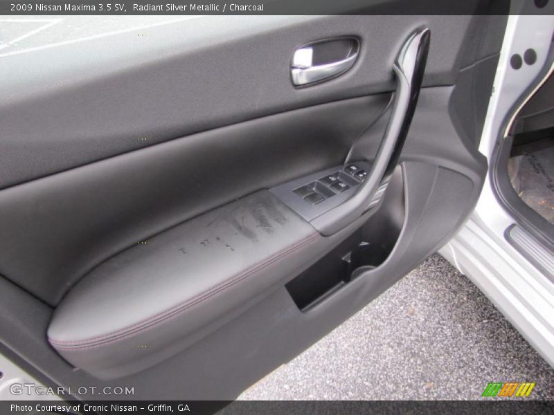 Radiant Silver Metallic / Charcoal 2009 Nissan Maxima 3.5 SV
