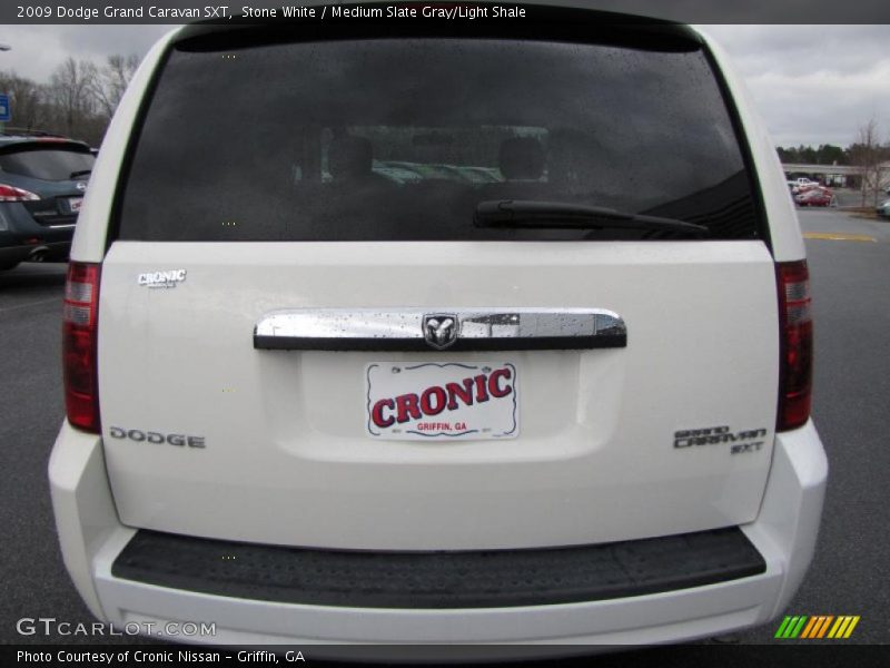 Stone White / Medium Slate Gray/Light Shale 2009 Dodge Grand Caravan SXT