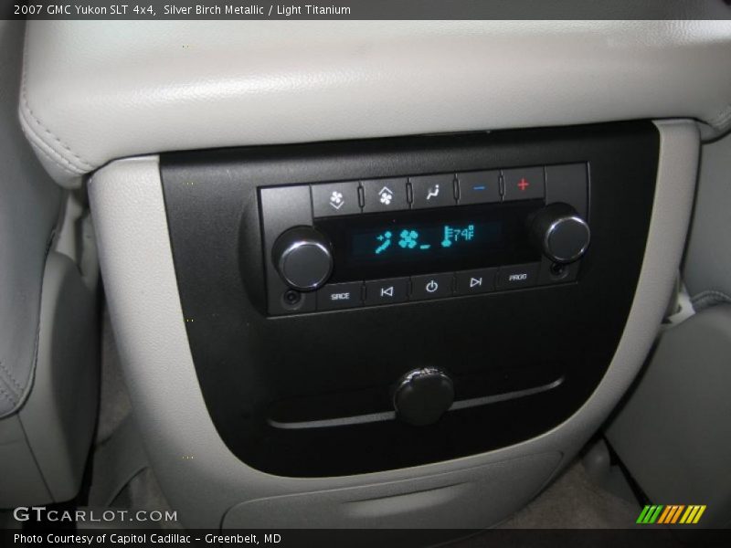 Silver Birch Metallic / Light Titanium 2007 GMC Yukon SLT 4x4