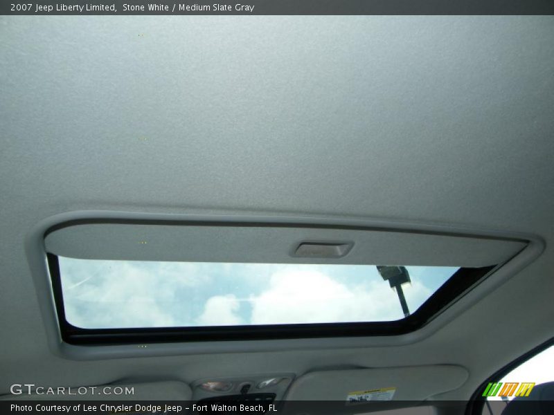 Stone White / Medium Slate Gray 2007 Jeep Liberty Limited