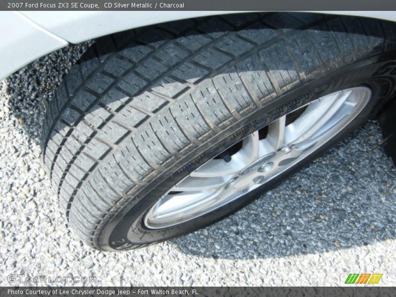 CD Silver Metallic / Charcoal 2007 Ford Focus ZX3 SE Coupe