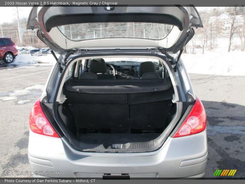 Magnetic Gray / Charcoal 2009 Nissan Versa 1.8 S Hatchback