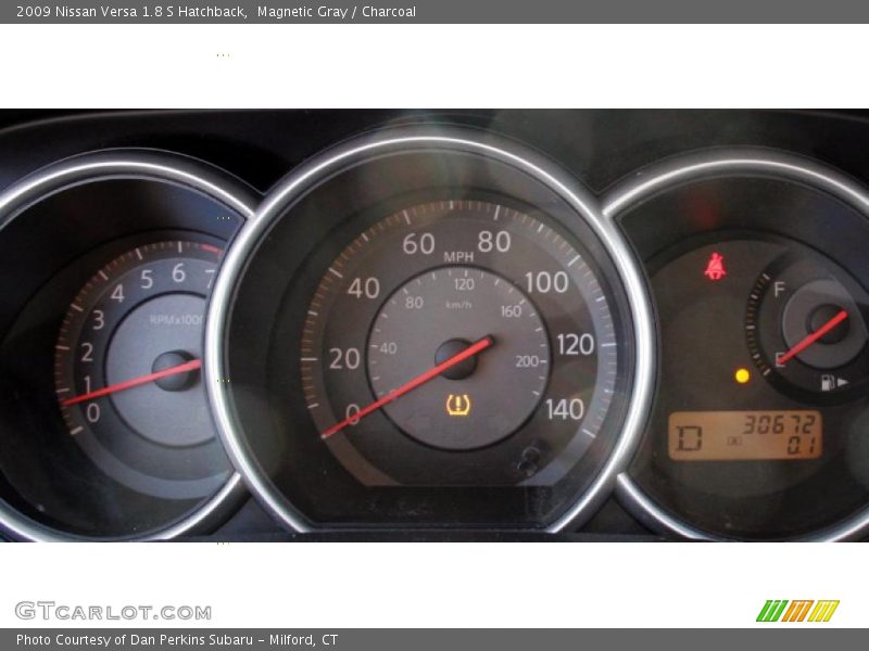 Magnetic Gray / Charcoal 2009 Nissan Versa 1.8 S Hatchback