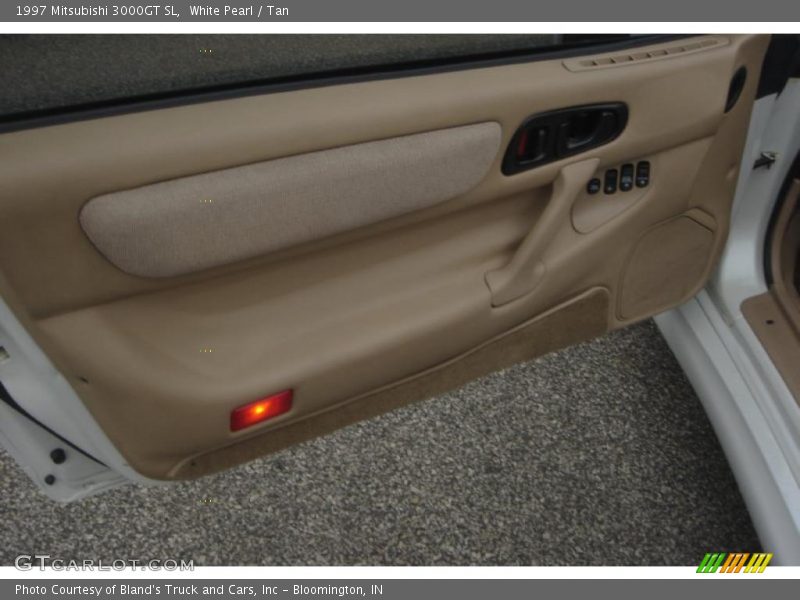 White Pearl / Tan 1997 Mitsubishi 3000GT SL