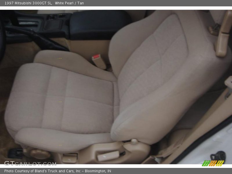 White Pearl / Tan 1997 Mitsubishi 3000GT SL