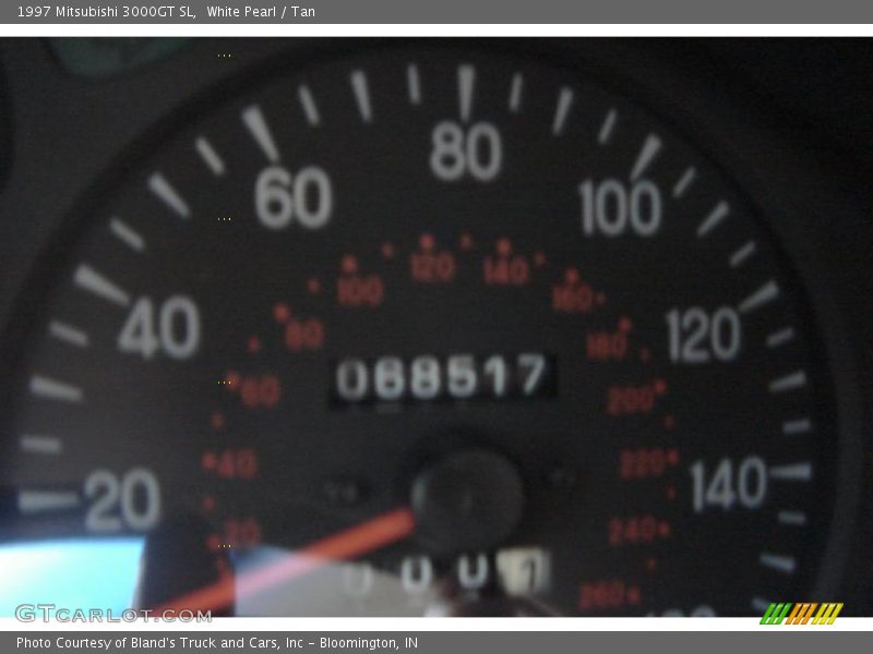 White Pearl / Tan 1997 Mitsubishi 3000GT SL
