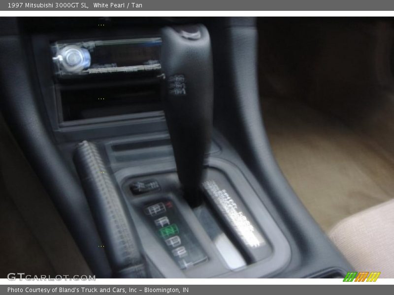 White Pearl / Tan 1997 Mitsubishi 3000GT SL