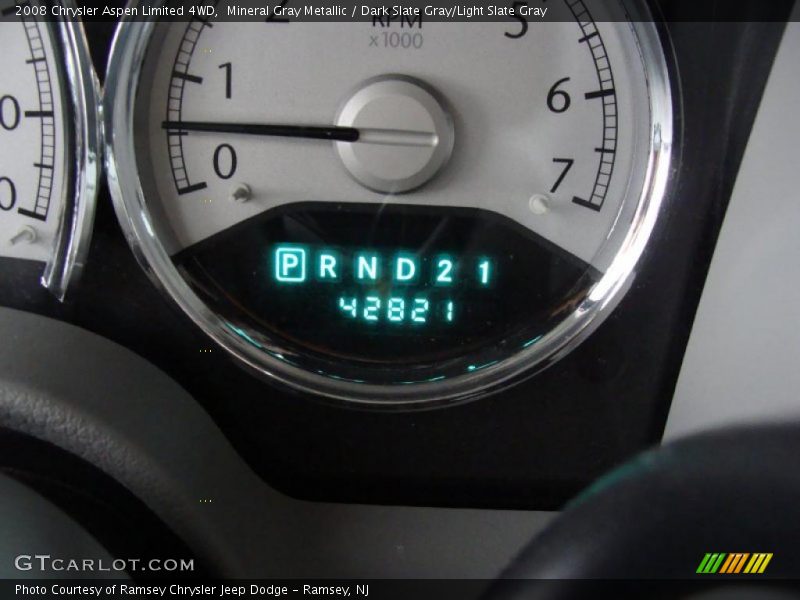 Mineral Gray Metallic / Dark Slate Gray/Light Slate Gray 2008 Chrysler Aspen Limited 4WD