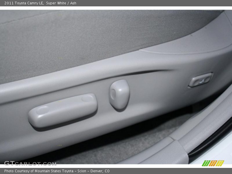 Super White / Ash 2011 Toyota Camry LE
