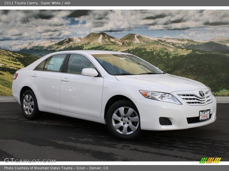 Super White / Ash 2011 Toyota Camry