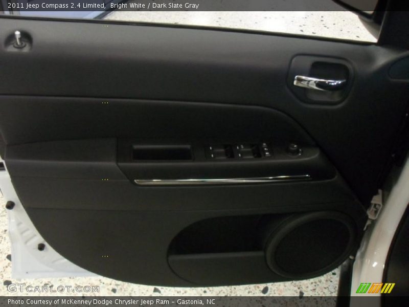 Bright White / Dark Slate Gray 2011 Jeep Compass 2.4 Limited