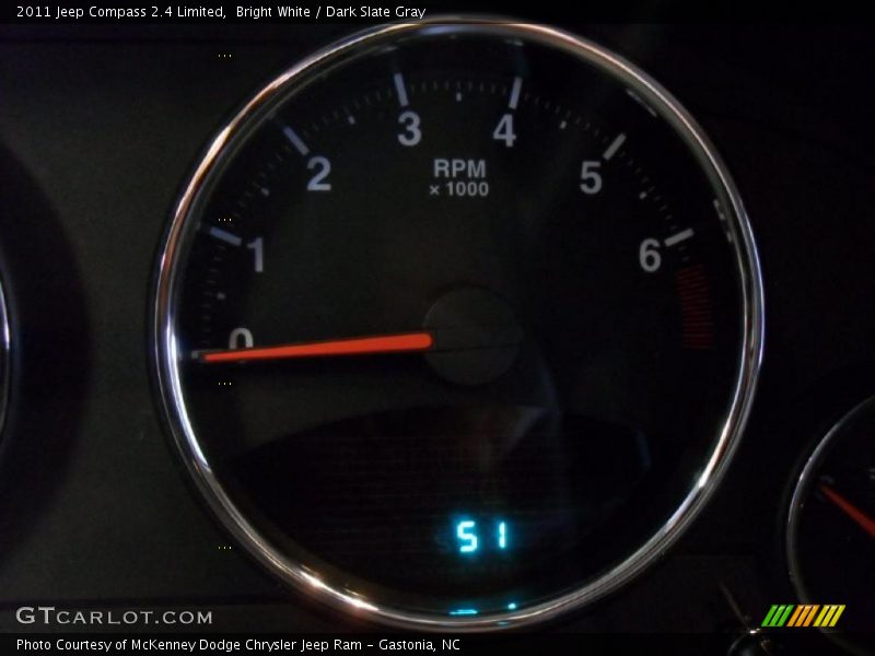 Bright White / Dark Slate Gray 2011 Jeep Compass 2.4 Limited
