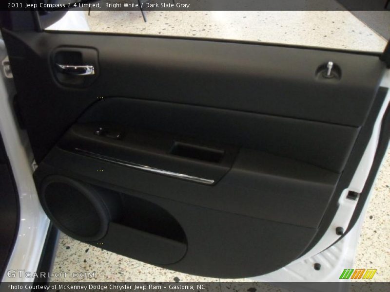 Bright White / Dark Slate Gray 2011 Jeep Compass 2.4 Limited