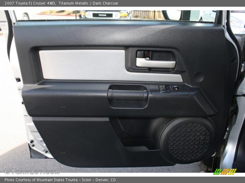 Titanium Metallic / Dark Charcoal 2007 Toyota FJ Cruiser 4WD