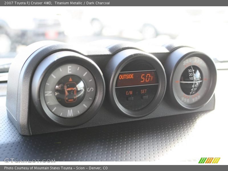 Titanium Metallic / Dark Charcoal 2007 Toyota FJ Cruiser 4WD